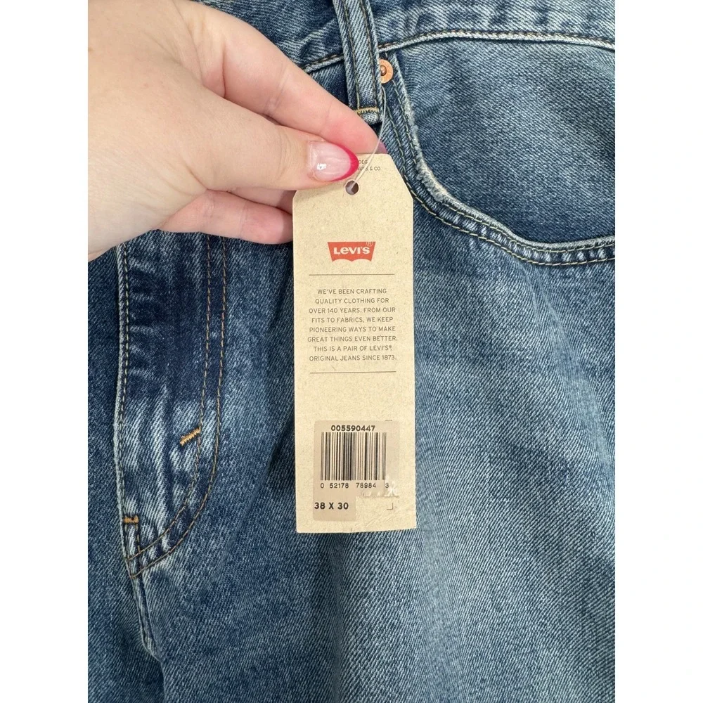 Levis levis 559